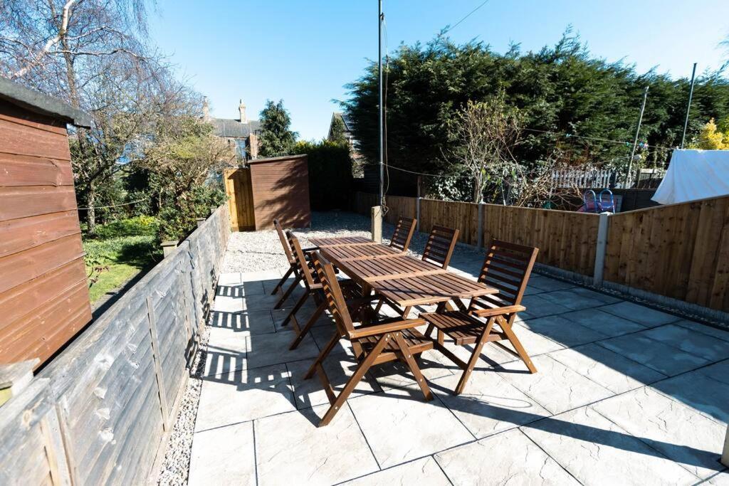 Fully Refurbished Property-March 22-Next To Beach Lowestoft Exterior foto